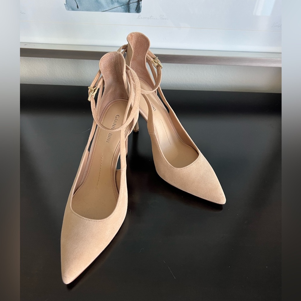 Gianni Bini Nude Ankle Strap Pump, Size 8 1/2M